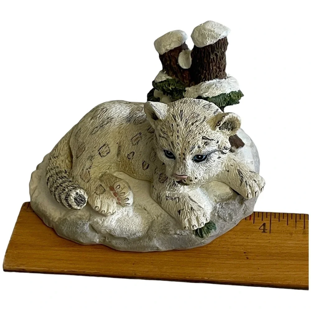 Vintage Snow Leopard Cub Figurine Wildlife Winter Decor Small Hamilton 1995